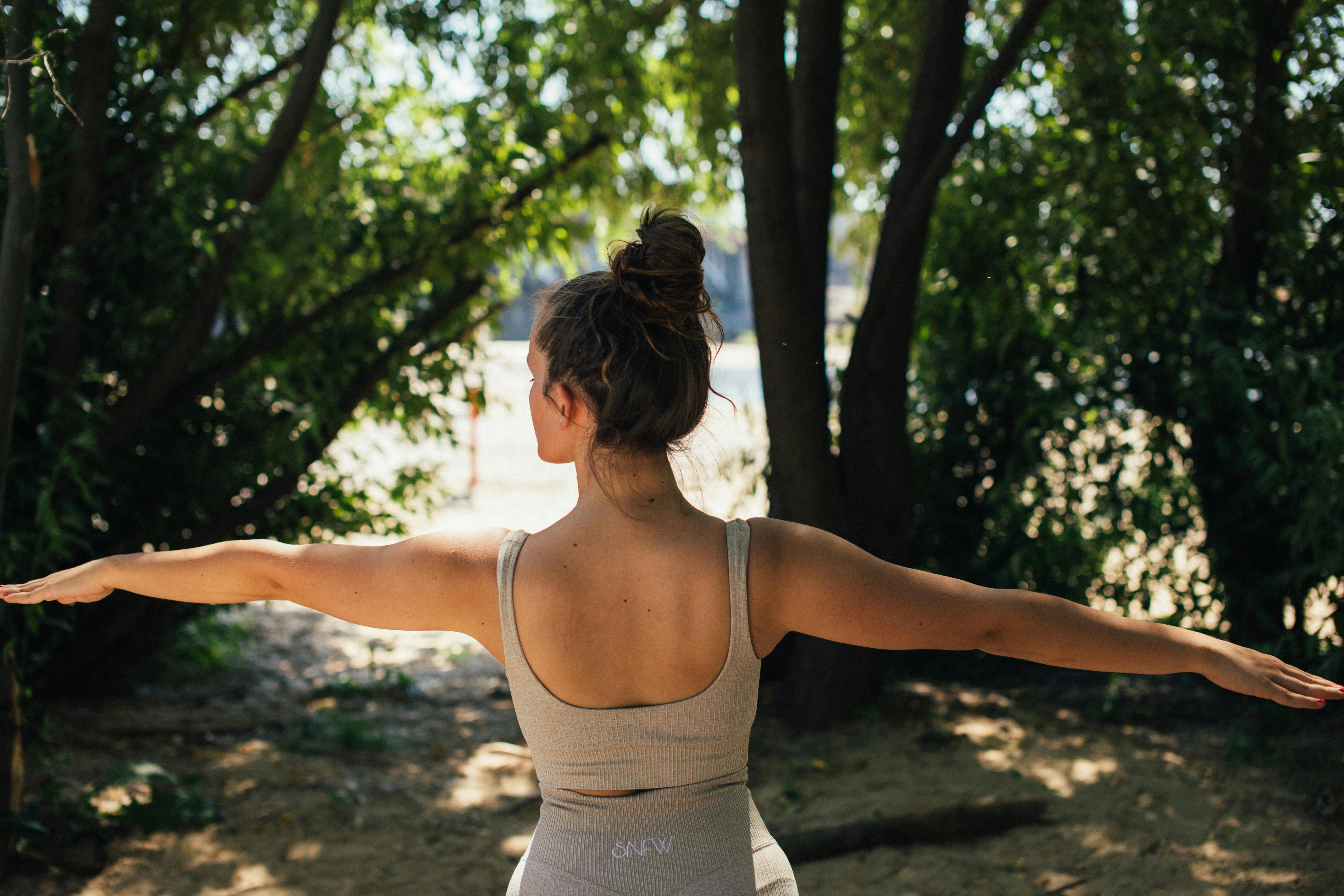 Yoga im Wald